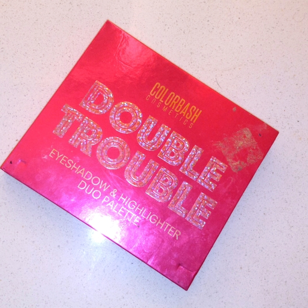 COLORBASH DOUBLE TROUBLECOLOR BASH DOUBLE TEOUBLE EYESHADOW AND HIGHLIGHTER DUO